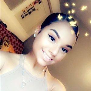 Meet your Posher, Vasquez